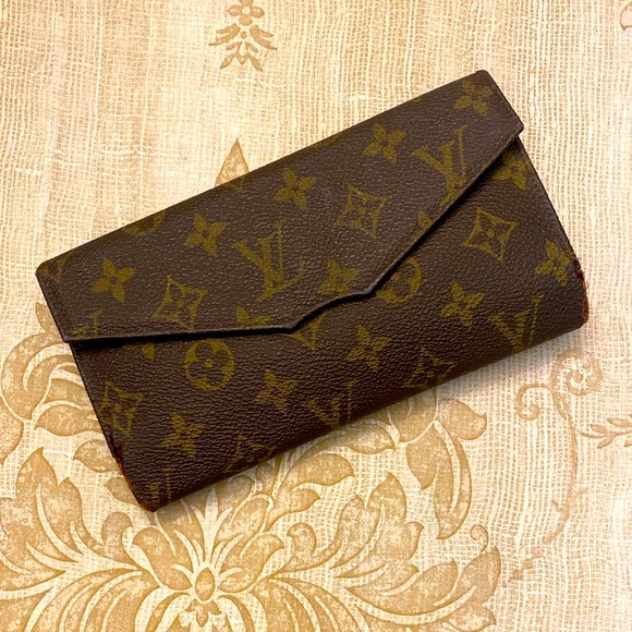 Authentic Vintage Louis Vuitton Monogram Wallet - Picture 1 of 11